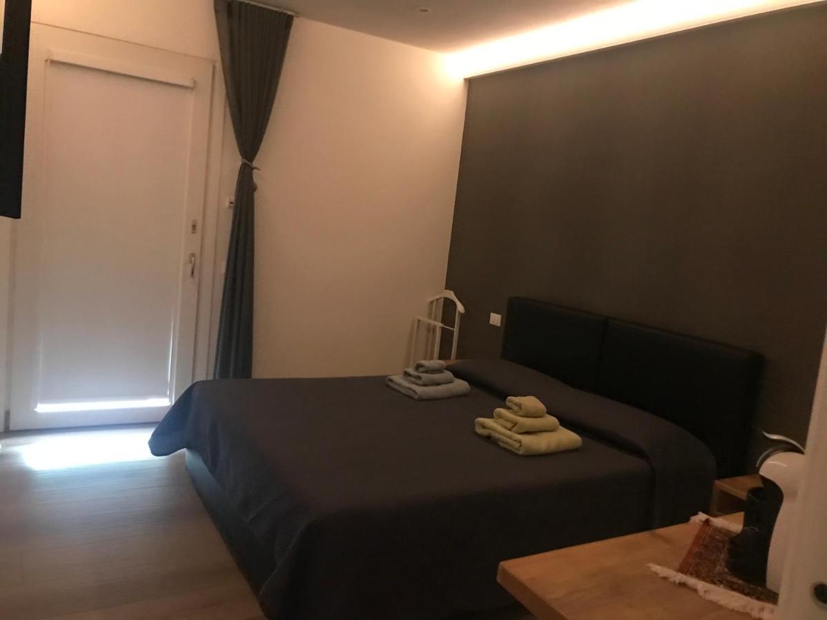 Dimora Aurora Hotel Pastrengo Kültér fotó