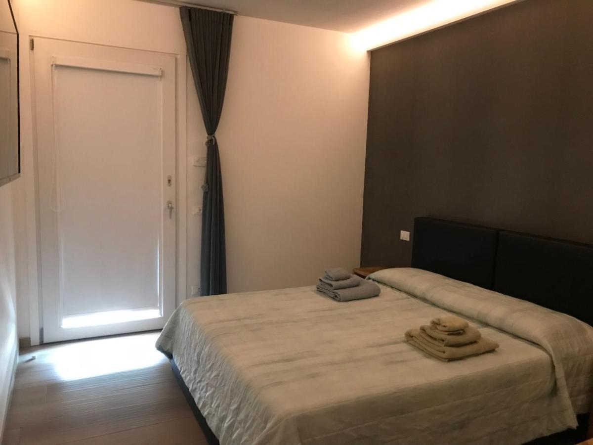 Dimora Aurora Hotel Pastrengo Kültér fotó